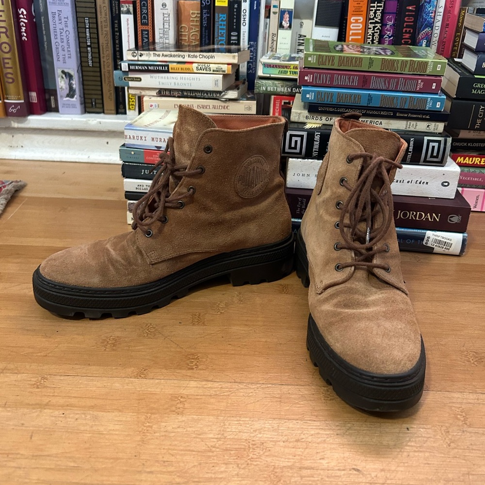 Palladium - Women’s Suede Boots